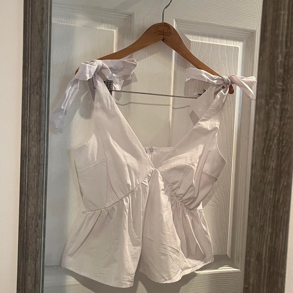 NWT lulus tie-strap peplum top! - Picture 1 of 5